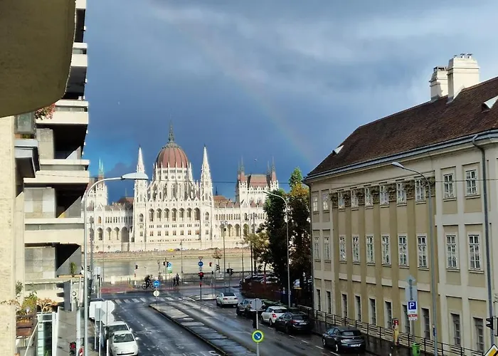 Lovely Boutique Apartment With Parliament View
