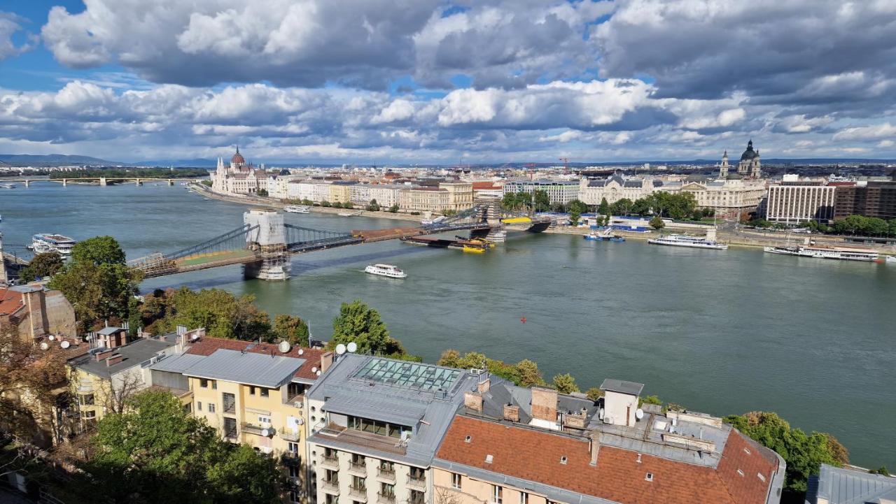 Lovely Boutique With Parliament View * Budapest