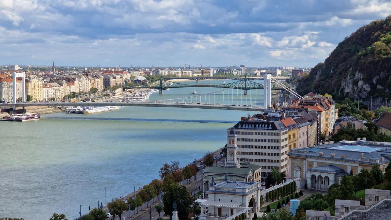 Lovely Boutique With Parliament View Budapest